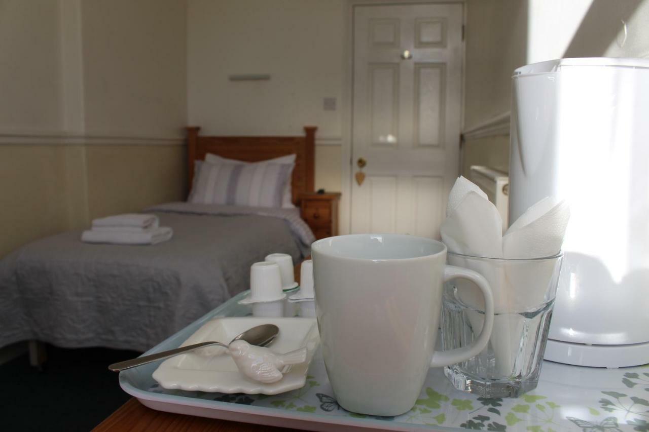 The Elms Guest House Bristol Filton エクステリア 写真