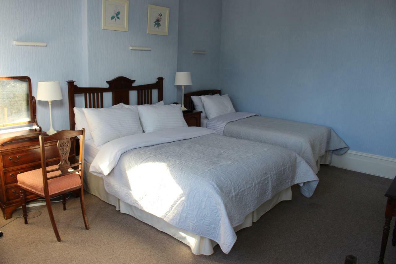 The Elms Guest House Bristol Filton エクステリア 写真